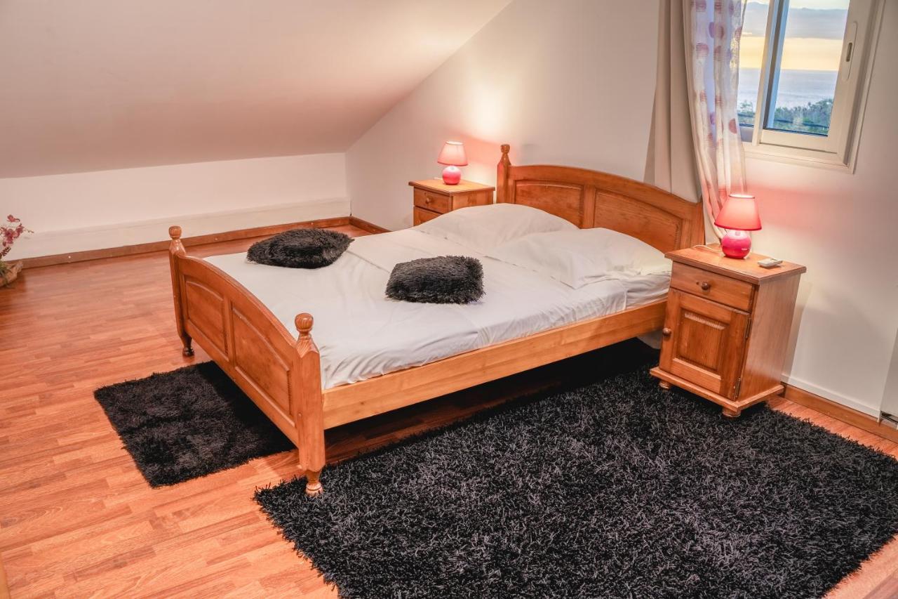 Apartamento Le Coin D'Azur Petite Île Exterior foto
